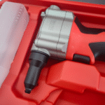 Milwaukee M12 BPRT-0C Rivet Tool - Imagen 6