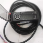 Keyence GT-71AP General Purpose Digital Contact Sensor - Imagen 2