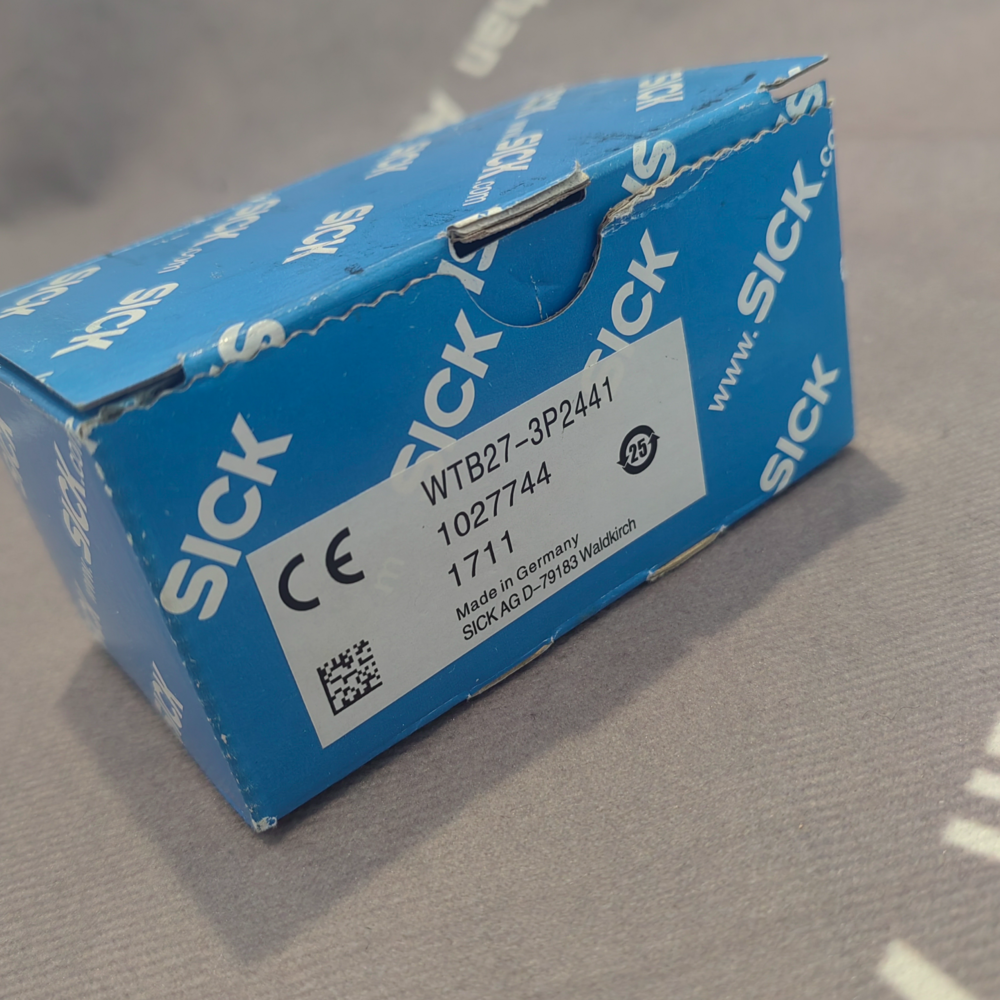 SICK WTB27-3P2441 Photoelectric Proximity Sensor SICK WTB27-3P2441 Photoelectric Proximity Sensor