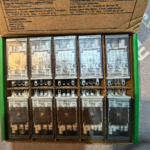 Schneider RXM4LB2BD Power Relay - Imagen 3