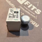 Schneider ZB4BW313 XB4 Series White Illuminated Spring Return Push Button Head - Imagen 3