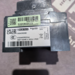 New Original Schneider 28904 non-automatic switch-disconnector - Image 2