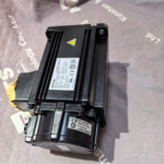 New Original Omron R88M-K2K030C-S2 G5 series AC servo motor - Imagen 3