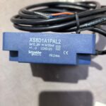 New Original Telemecanique XS8D1A1PAL2 Square Inductive Proximity Sensor - Imagen 2
