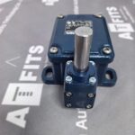 New Original Schmersal 151203470 TL 441-11Y-T-2512-6 Roller Lever Limit Switch - Image 5