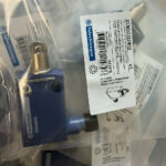 New Original Telemecanique XCMD2102M12 Roller Plunger Limit Switch - Image 6