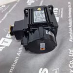 New Original Omron R88M-K1K030F-S2 AC Servo Motor - Image 4