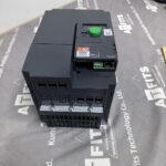 New Original Schneider 9917779 ATV320U55N4C AC Variable Speed Drive - Imagen 2